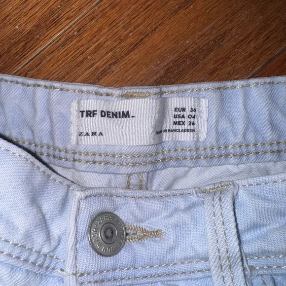 Zara Light Blue Frayed Jean Shorts - Picture 2 of 4